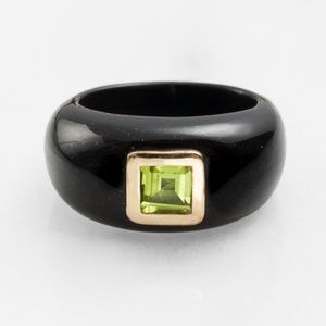 Onyx ring with Peridot Accent